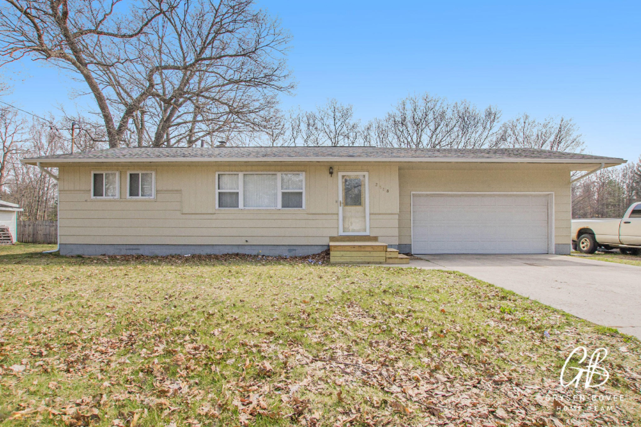 2118 South Maple Island Road Muskegon, MI 49442 - Photo 2 of 25 IMG_8695