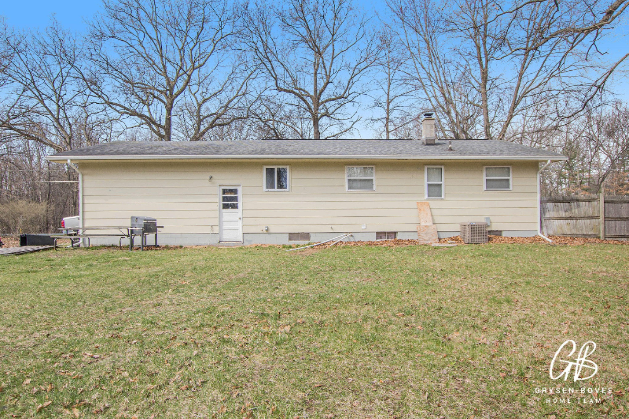 2118 South Maple Island Road Muskegon, MI 49442 - Photo 6 of 25 IMG_8690