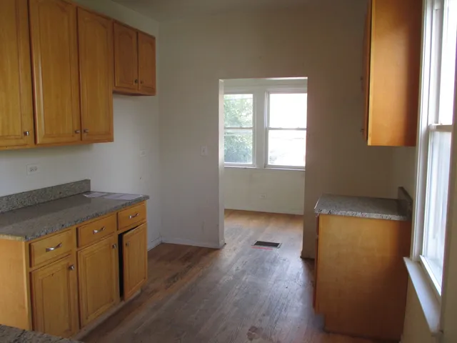 $229,900 | 1324 Clinton Avenue, Berwyn, IL 60402