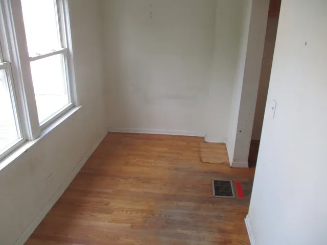 $229,900 | 1324 Clinton Avenue, Berwyn, IL 60402