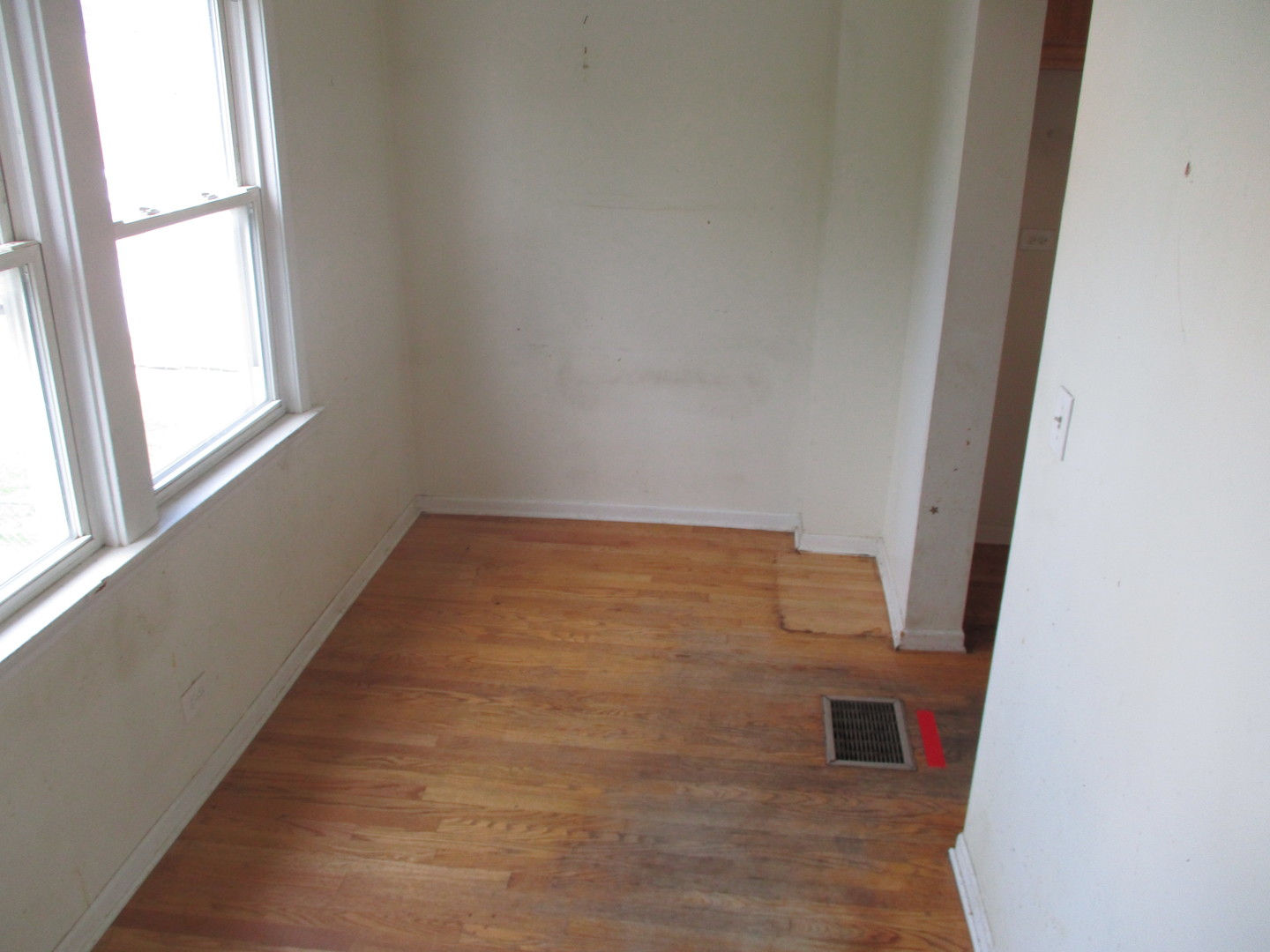 1324 Clinton Avenue Berwyn, IL 60402 - Photo 4 of 14