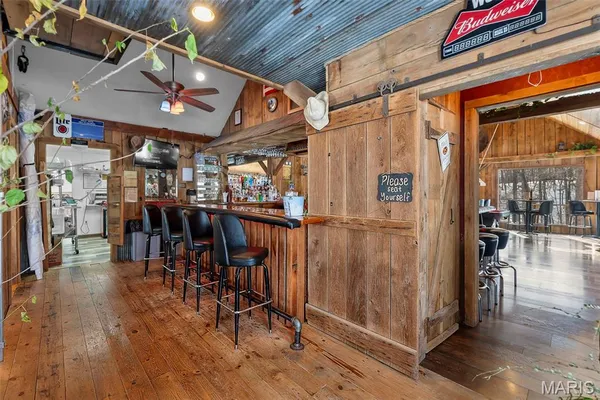 $962,000 | 4940 County Road 532, Jackson, MO 63755