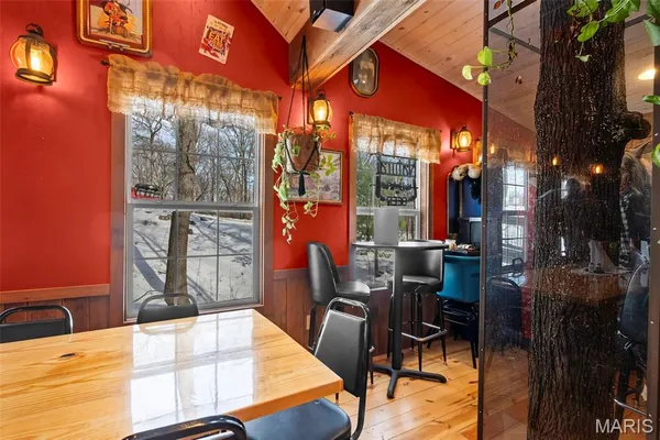 $962,000 | 4940 County Road 532, Jackson, MO 63755