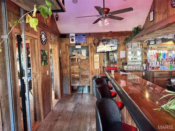 $962,000 | 4940 County Road 532, Jackson, MO 63755