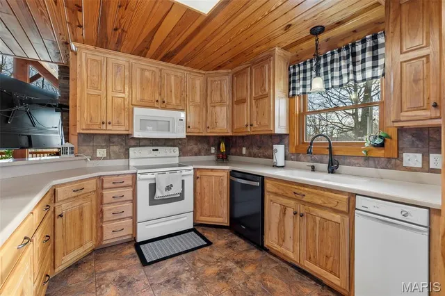 $997,000 | 4940 County Road 532, Jackson, MO 63755