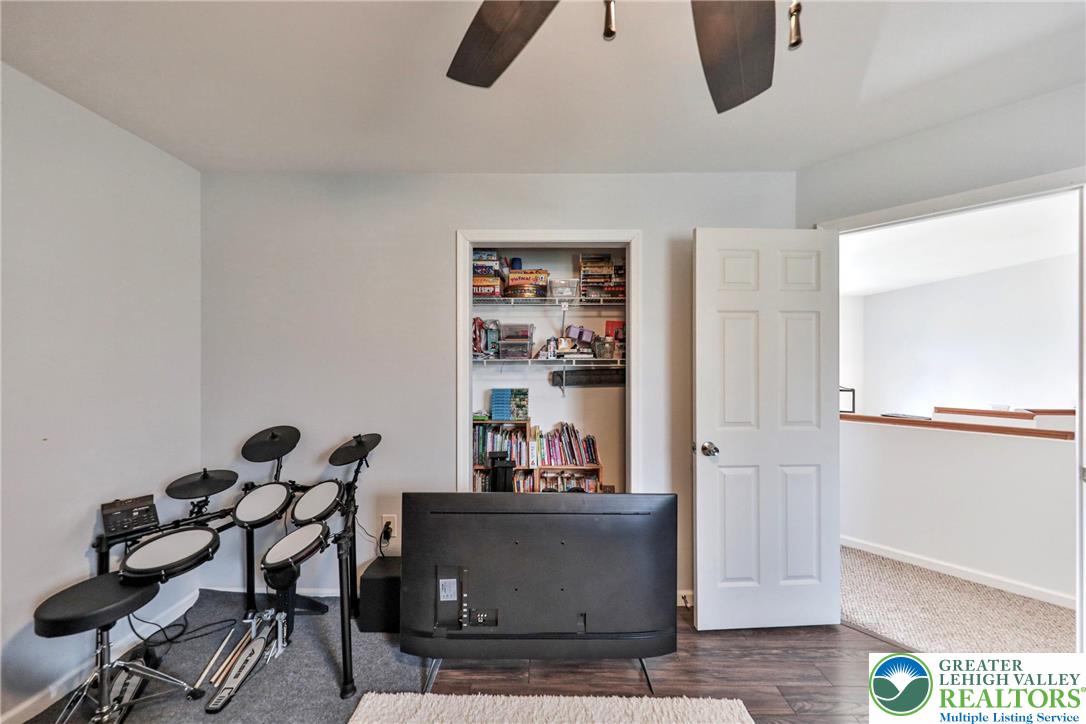 2260 Reo Drive Effort, PA 18330 - Photo 23 of 40 a living room with furniture and a window