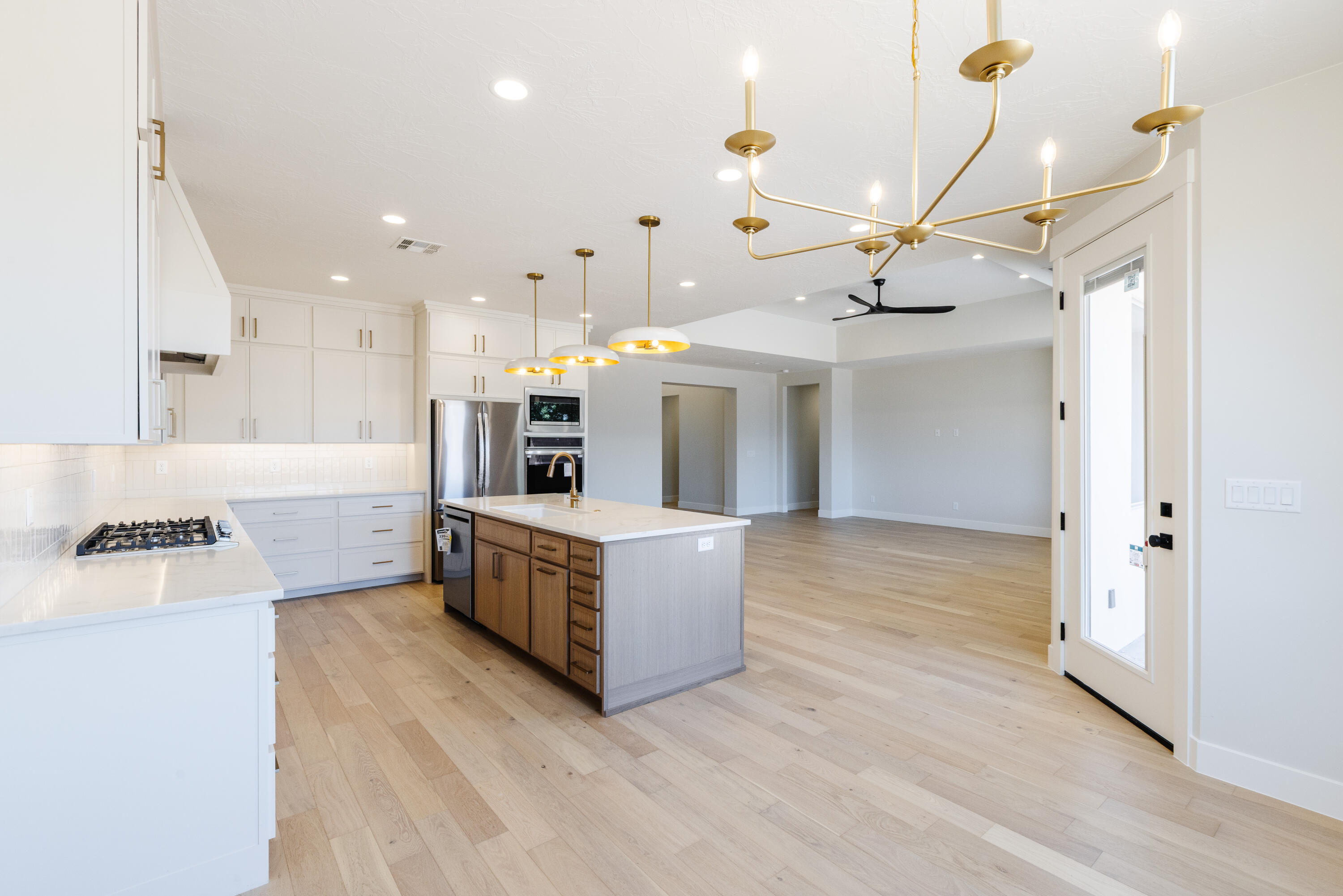 37 Antone Way Washington, UT 84780 - Photo 10 of 38 Dining Area