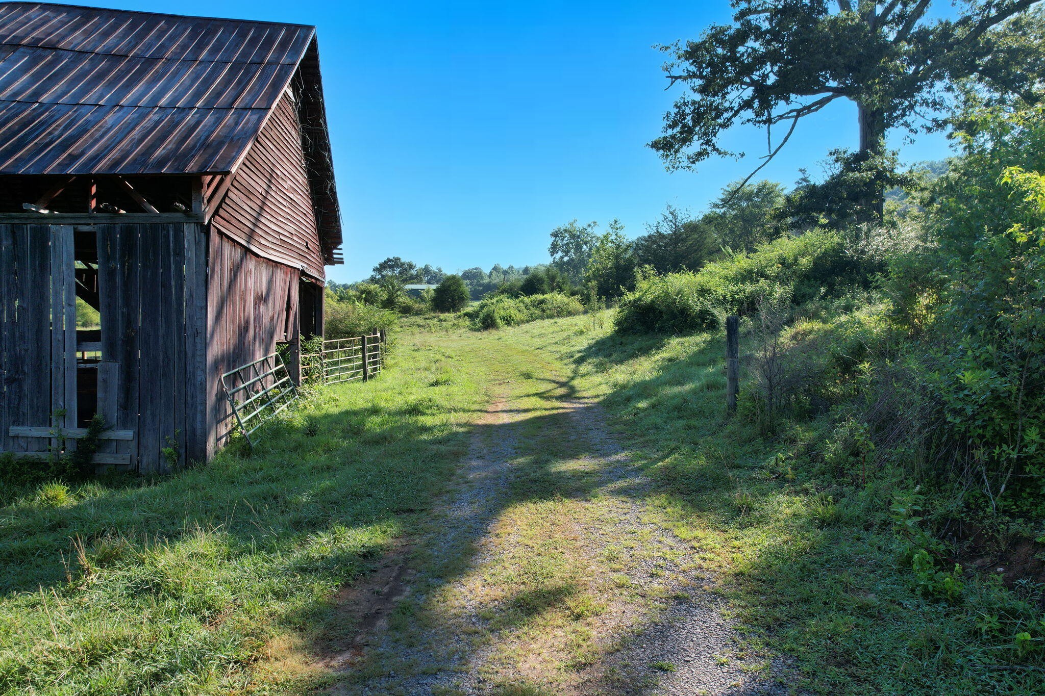 27 Jordan Road Decatur, TN 37322 - Photo 2 of 21