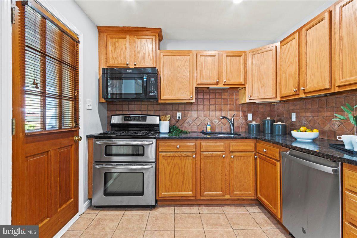 1415 Rittenhouse Street Northwest Washington, DC 20011 - Photo 5 of 19 Gallery Image 5