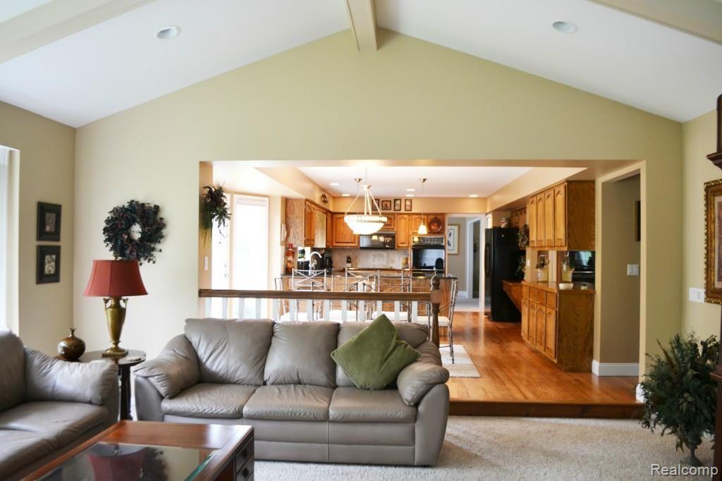 1708 Old Homestead Drive Rochester Hills, MI 48306 - Photo 23 of 55