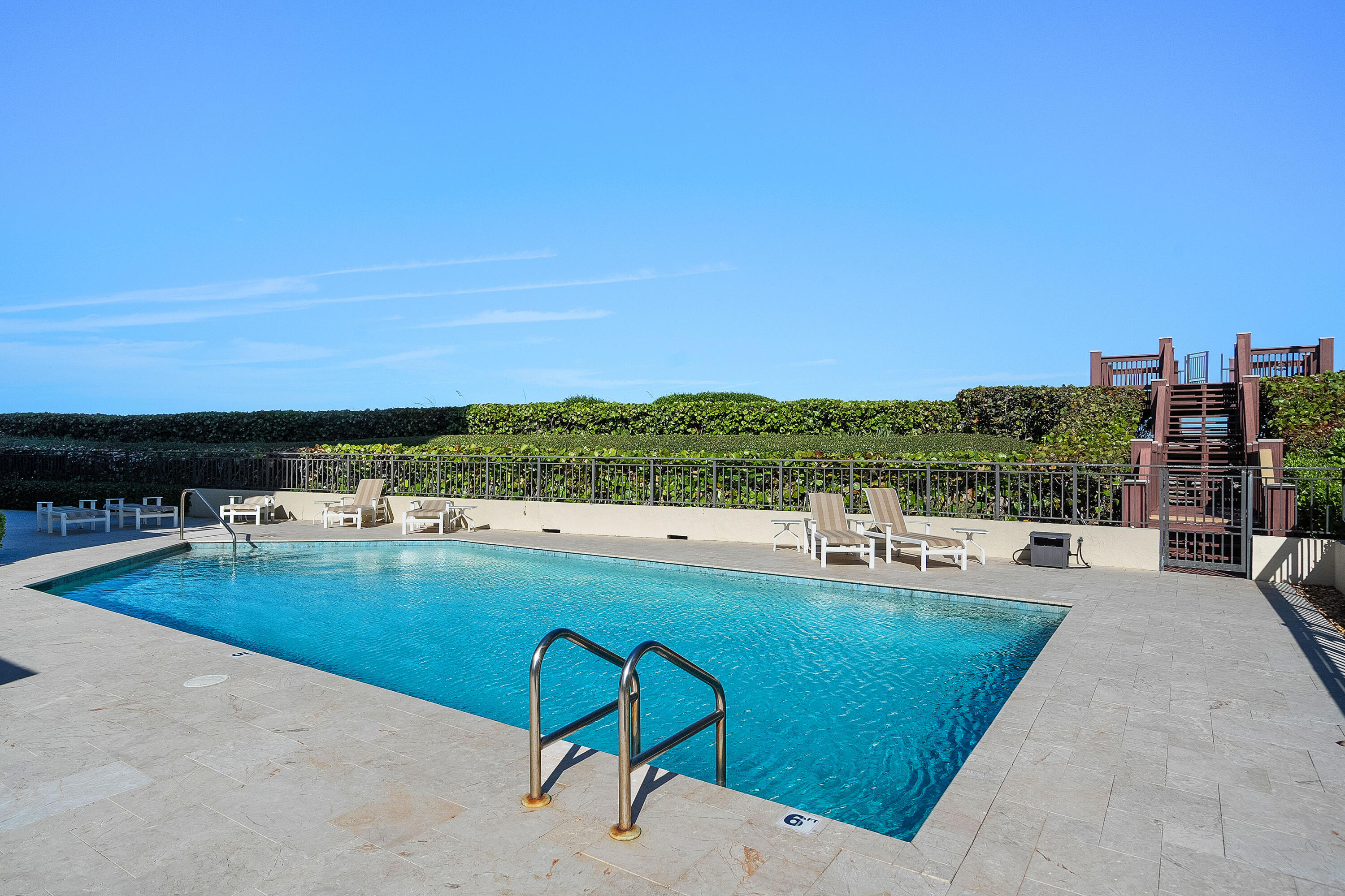 19850 South Beach Road, Unit 5C Jupiter, FL 33469 - Photo 33 of 38 Pool