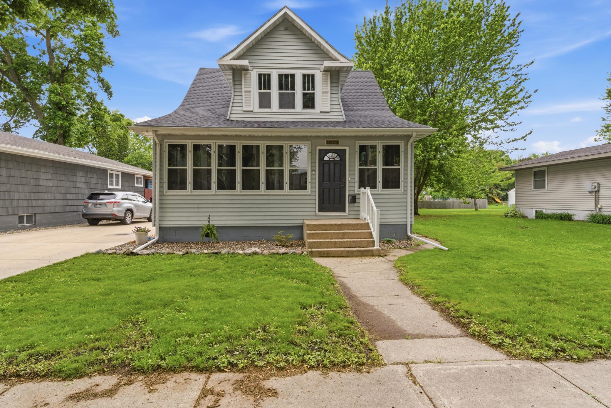 1020 5th Street Southwest Willmar, MN 56201 - Photo 2 of 31