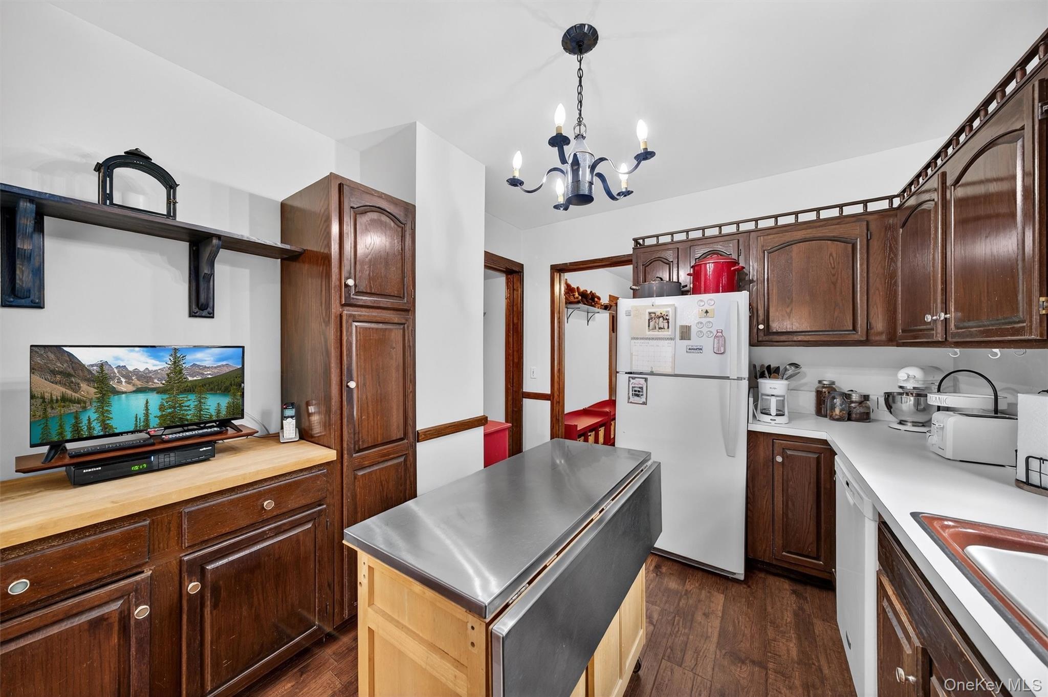 23 Stone Ridge Road Tuxedo Park, NY 10987 - Photo 15 of 50