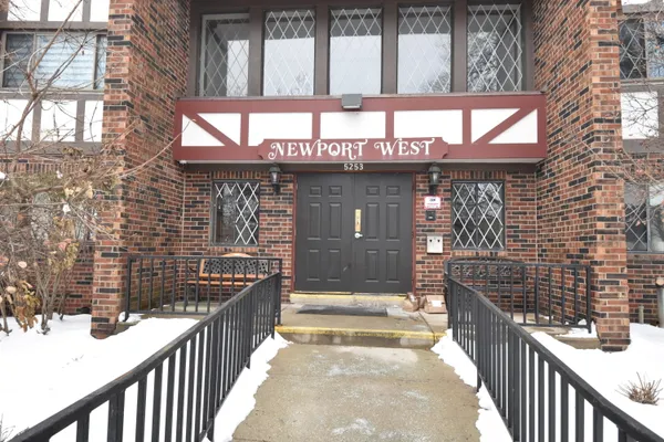 $87,500 | 5253 North Lovers Lane Road, Unit 219, Milwaukee, WI 53225