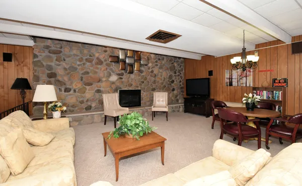 $87,500 | 5253 North Lovers Lane Road, Unit 219, Milwaukee, WI 53225