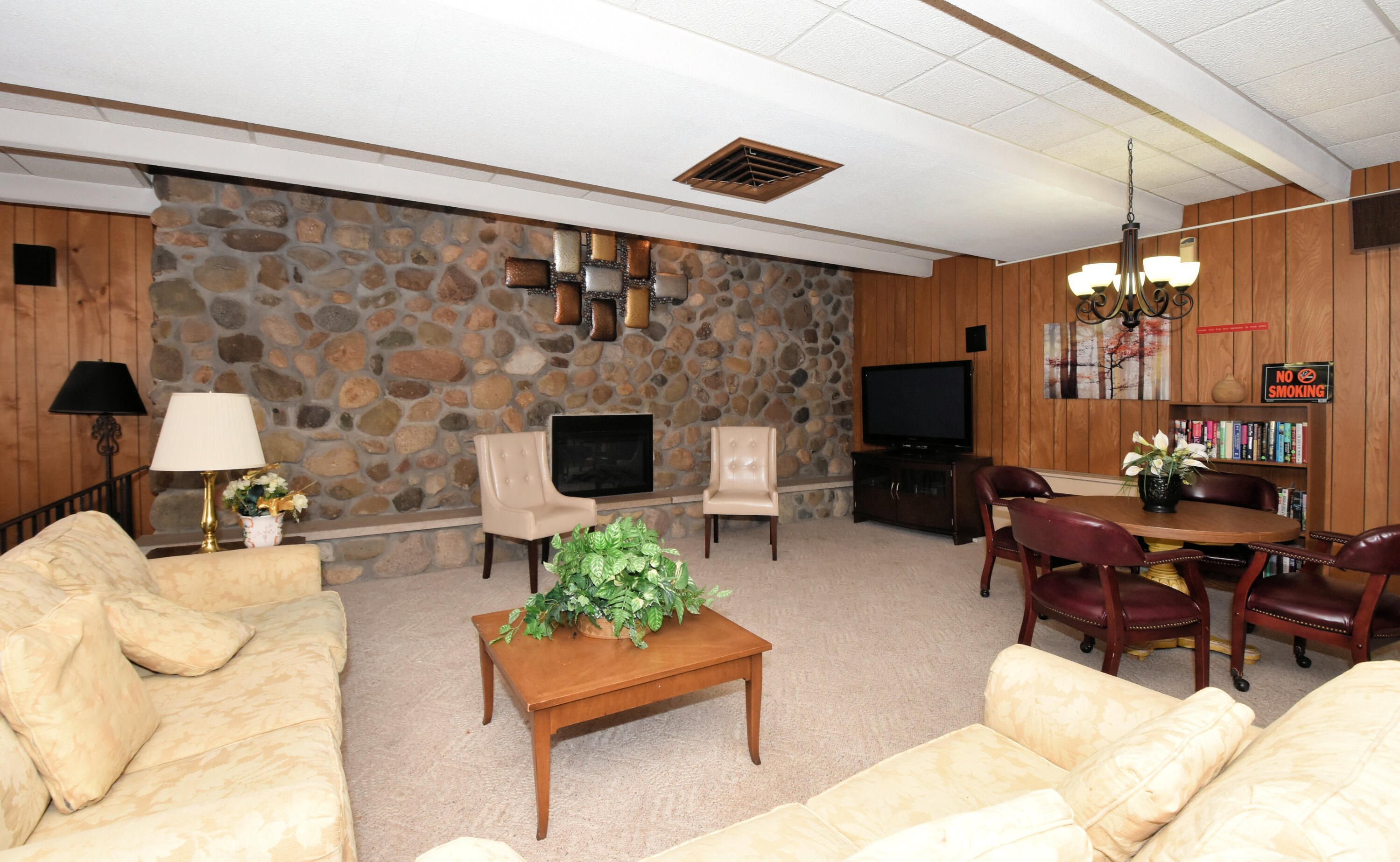 5253 North Lovers Lane Road, Unit 219 Milwaukee, WI 53225 - Photo 28 of 39 Community Room