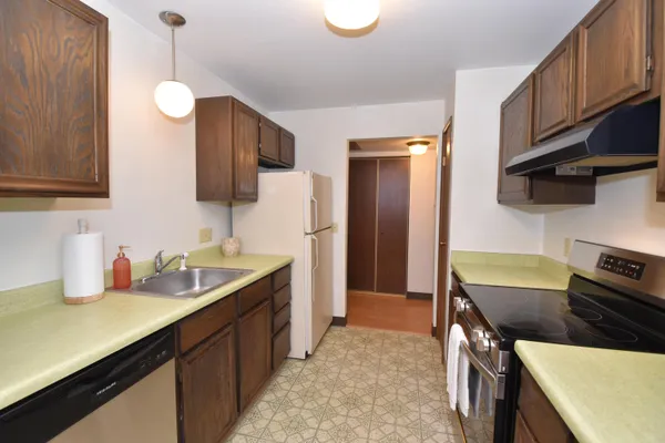 $87,500 | 5253 North Lovers Lane Road, Unit 219, Milwaukee, WI 53225
