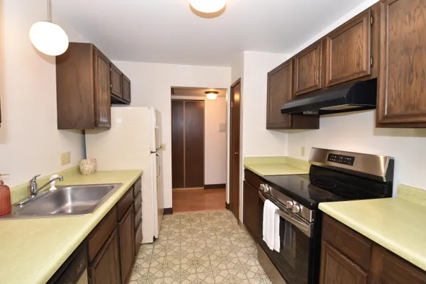 $87,500 | 5253 North Lovers Lane Road, Unit 219, Milwaukee, WI 53225