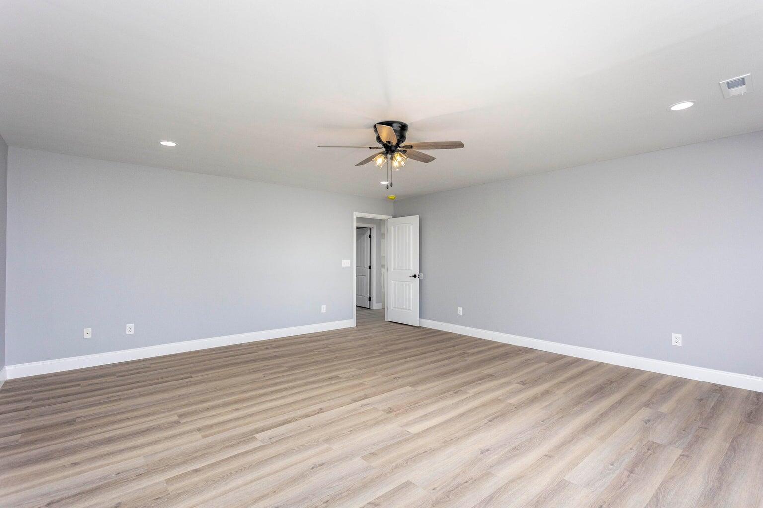 388 Edgewater Street Dayton, TN 37321 - Photo 18 of 61 Primary Bedroom