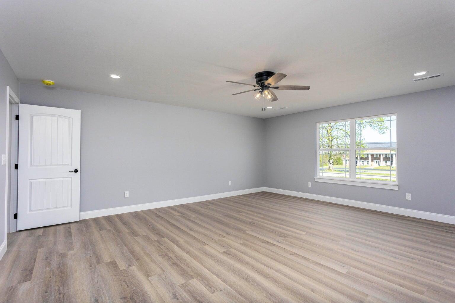 388 Edgewater Street Dayton, TN 37321 - Photo 19 of 61 Primary Bedroom
