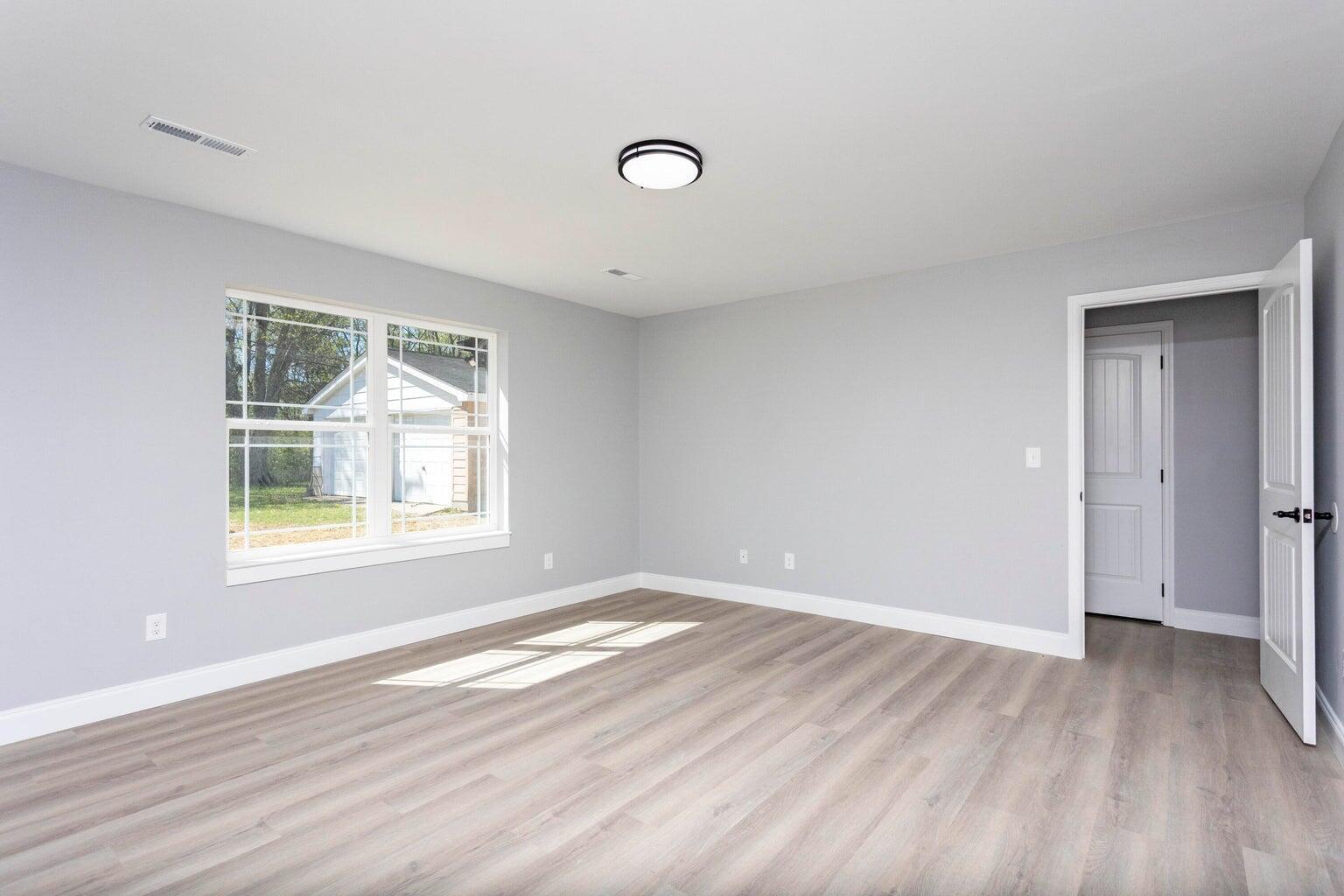 388 Edgewater Street Dayton, TN 37321 - Photo 31 of 61 Third Bedroom