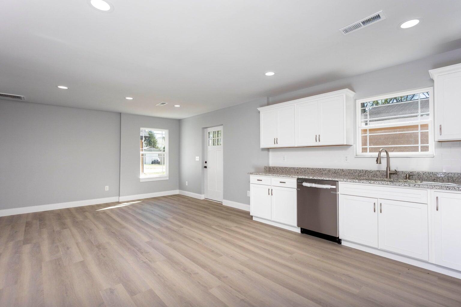 388 Edgewater Street Dayton, TN 37321 - Photo 39 of 61 Mother-in-law-Suite