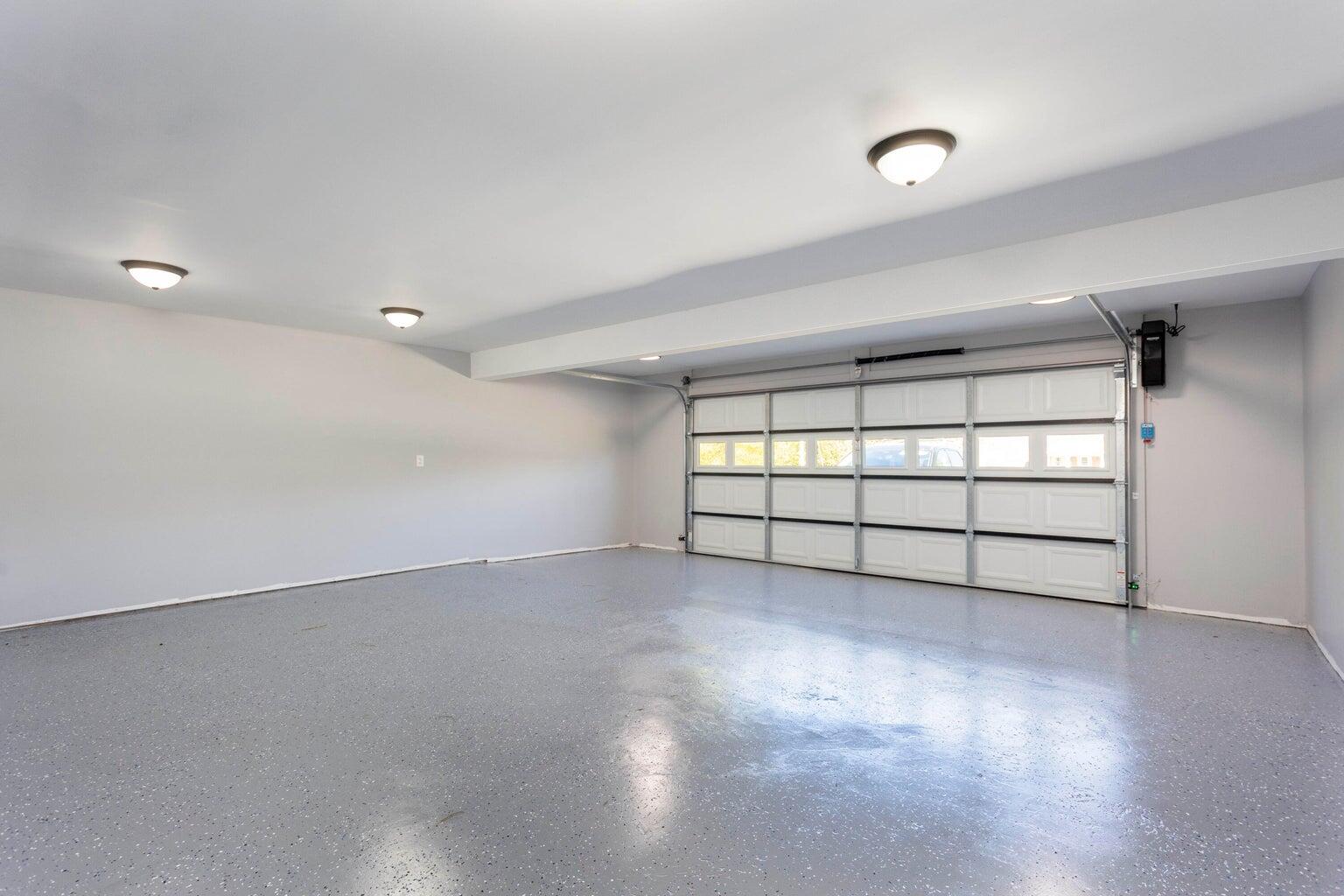 388 Edgewater Street Dayton, TN 37321 - Photo 46 of 61 Garage