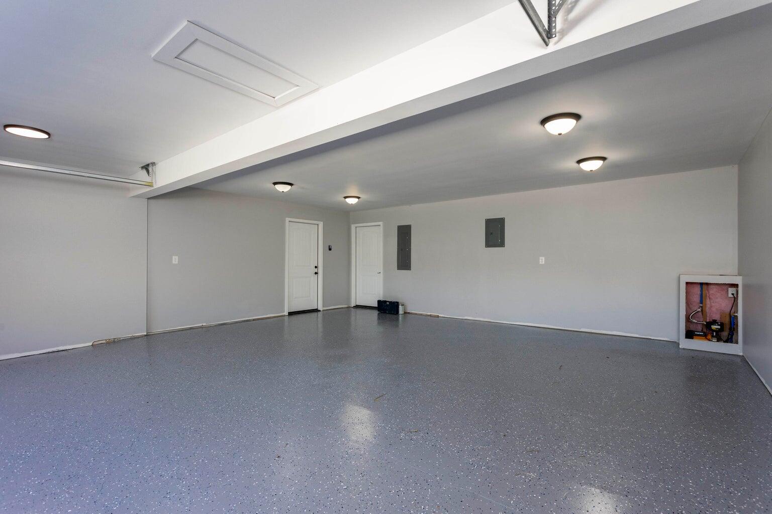 388 Edgewater Street Dayton, TN 37321 - Photo 47 of 61 Garage