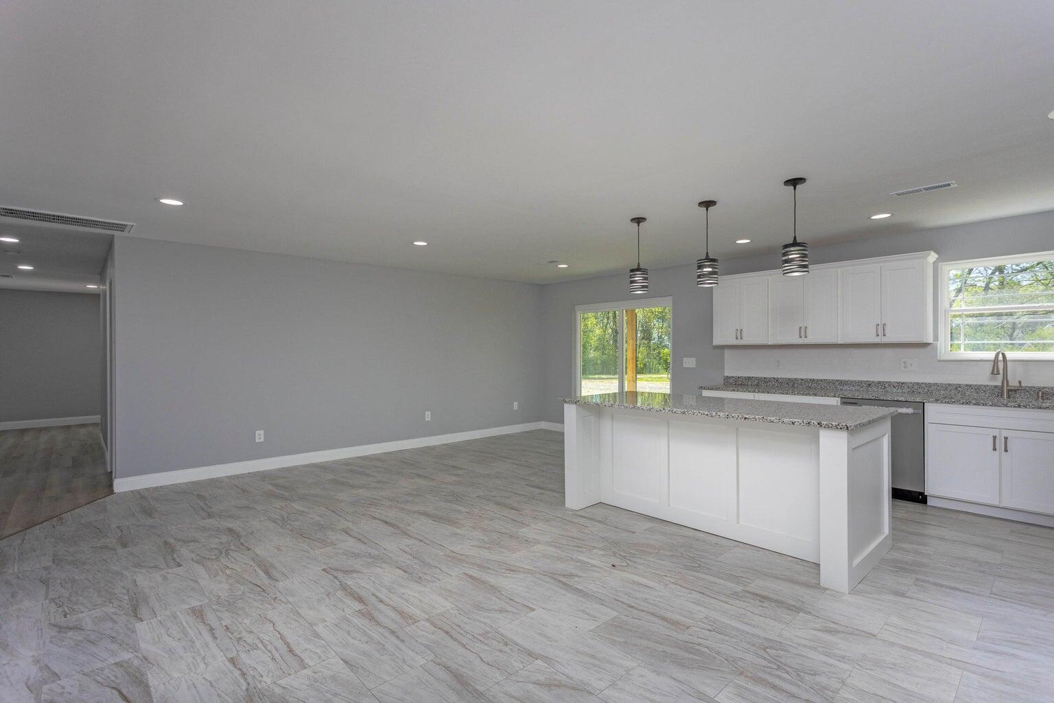 388 Edgewater Street Dayton, TN 37321 - Photo 6 of 61 Kitchen