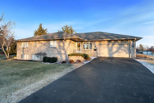 $230,000 | 1196 South Trainer Road, Rockford, IL 61108