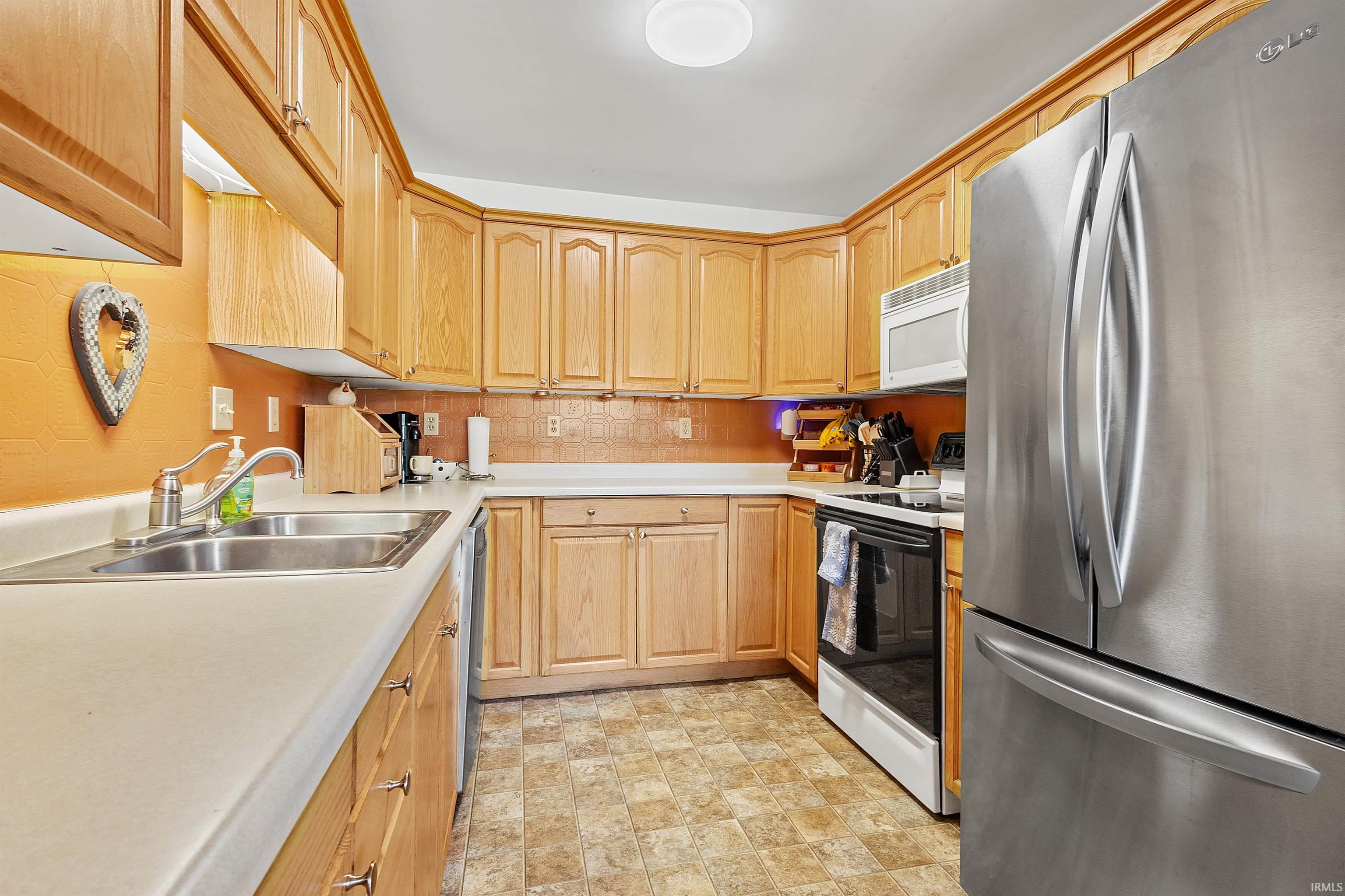 4335 East Arrowhead Road Monticello, IN 47960 - Photo 9 of 29