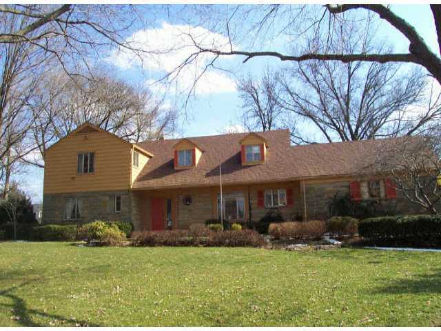 2575 Sherwin Road Upper Arlington, OH 43221 - Photo 1 of 1