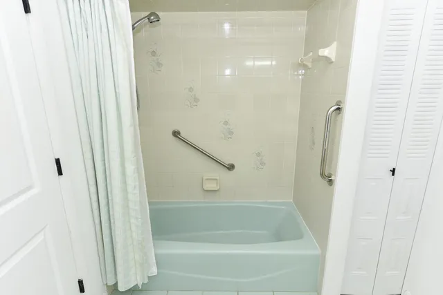 a view of a room with shelf