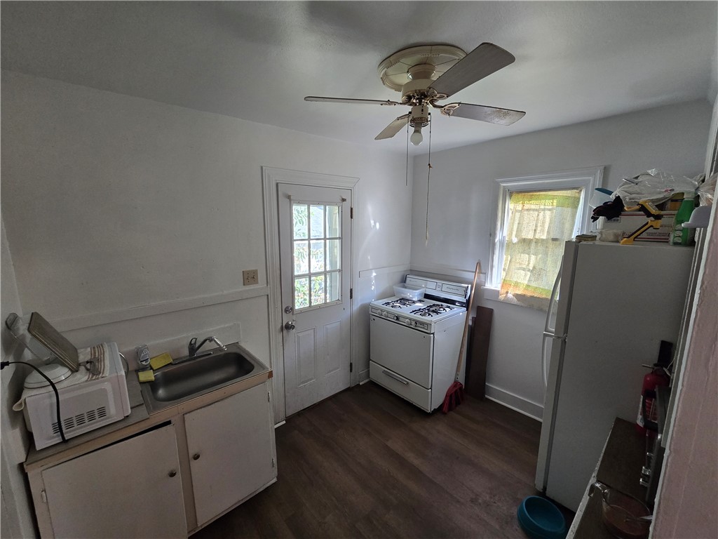 1 Morris Street Binghamton, NY 13903 - Photo 4 of 10 Kitchen