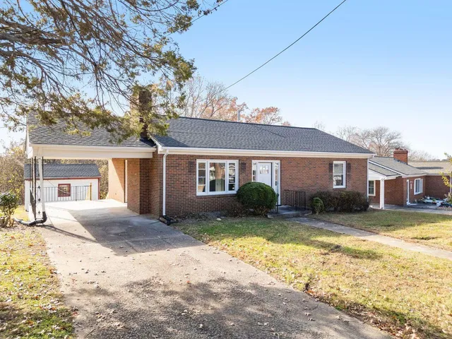 $2,000 | 117 Pineview Drive, Danville, VA 24540