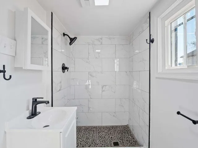 $2,000 | 117 Pineview Drive, Danville, VA 24540