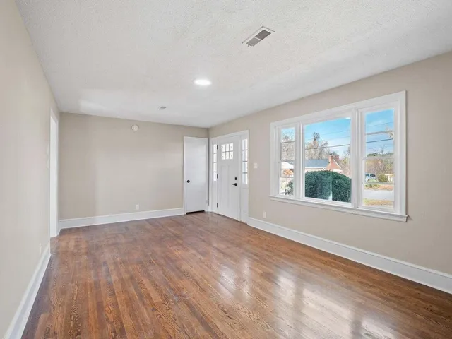 $2,000 | 117 Pineview Drive, Danville, VA 24540