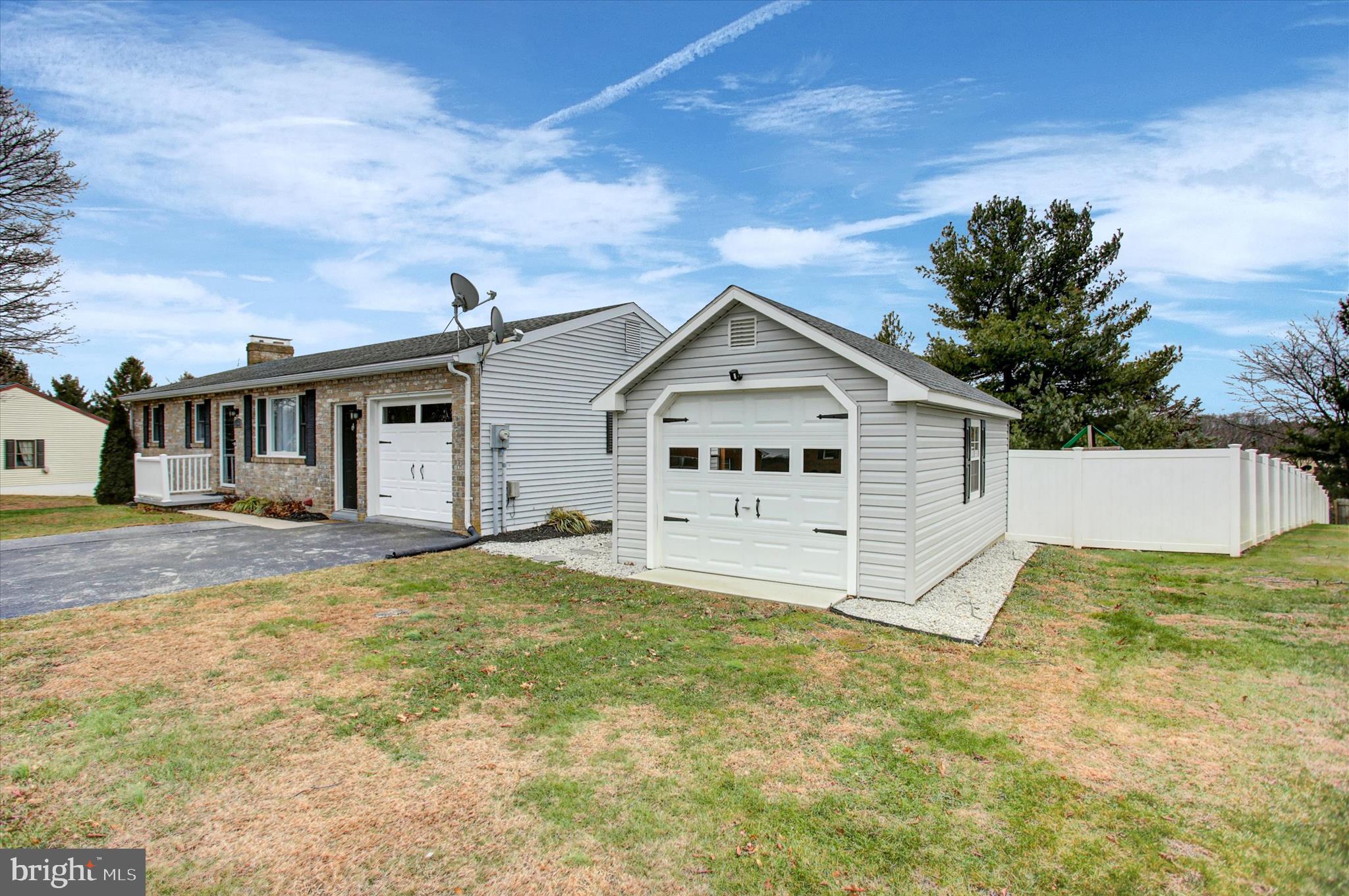 45 Lee Ann Court Hanover, PA 17331 - Photo 6 of 36