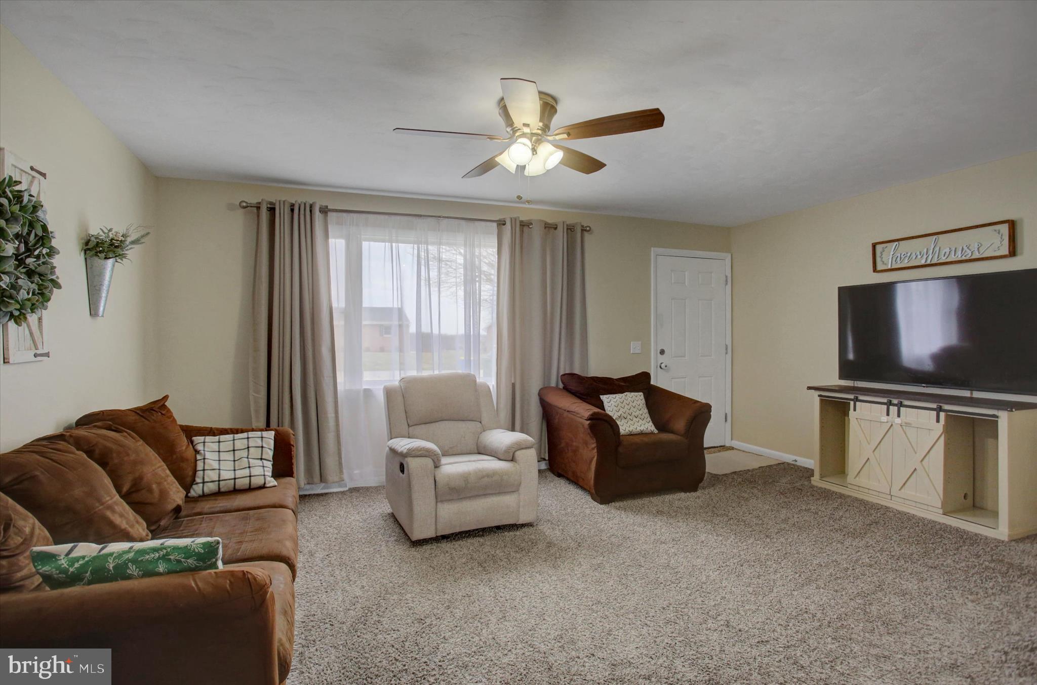 45 Lee Ann Court Hanover, PA 17331 - Photo 8 of 36