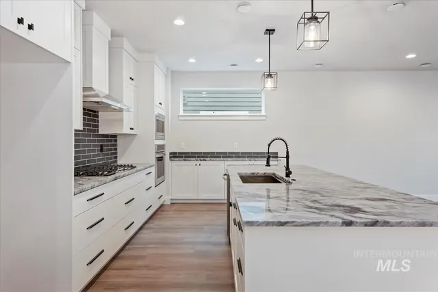 $569,900 | 8174 North Breezy Avenue, Boise, ID 83714