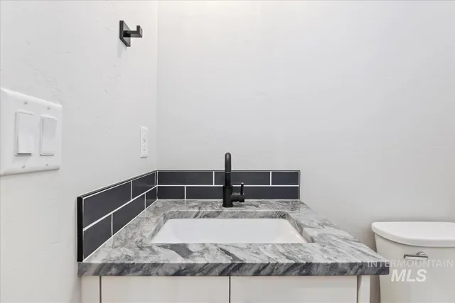 $569,900 | 8174 North Breezy Avenue, Boise, ID 83714