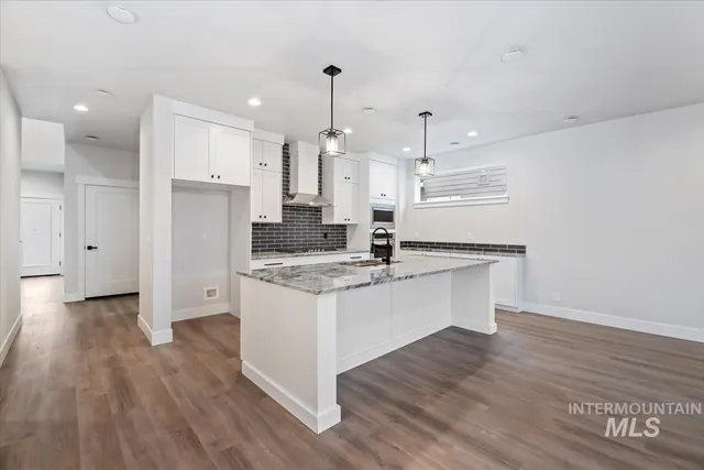 $569,900 | 8174 North Breezy Avenue, Boise, ID 83714