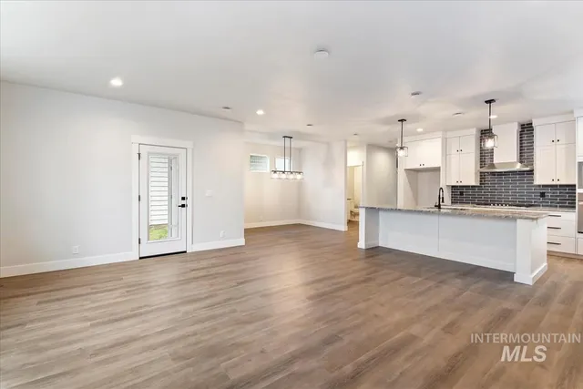 $569,900 | 8174 North Breezy Avenue, Boise, ID 83714