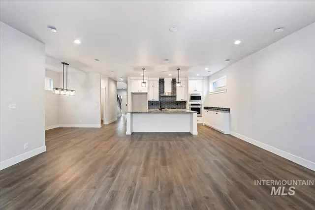 $569,900 | 8174 North Breezy Avenue, Boise, ID 83714