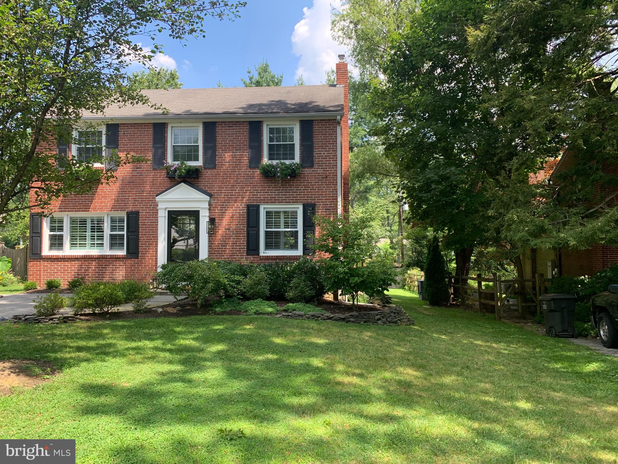 277 Rosedale Avenue Wayne, PA 19087 - Photo 2 of 23 Exterior in the summer