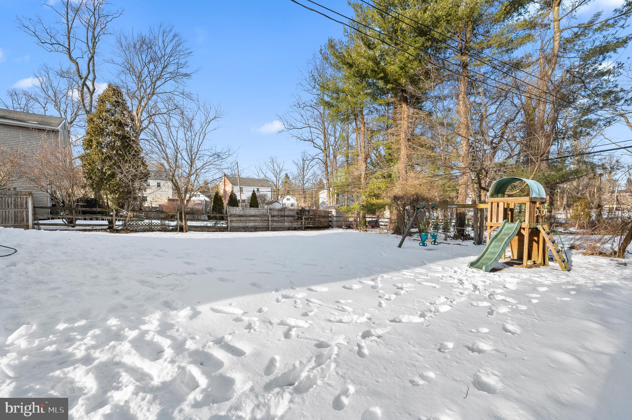 277 Rosedale Avenue Wayne, PA 19087 - Photo 22 of 23 Flat, Beautiful Backyard