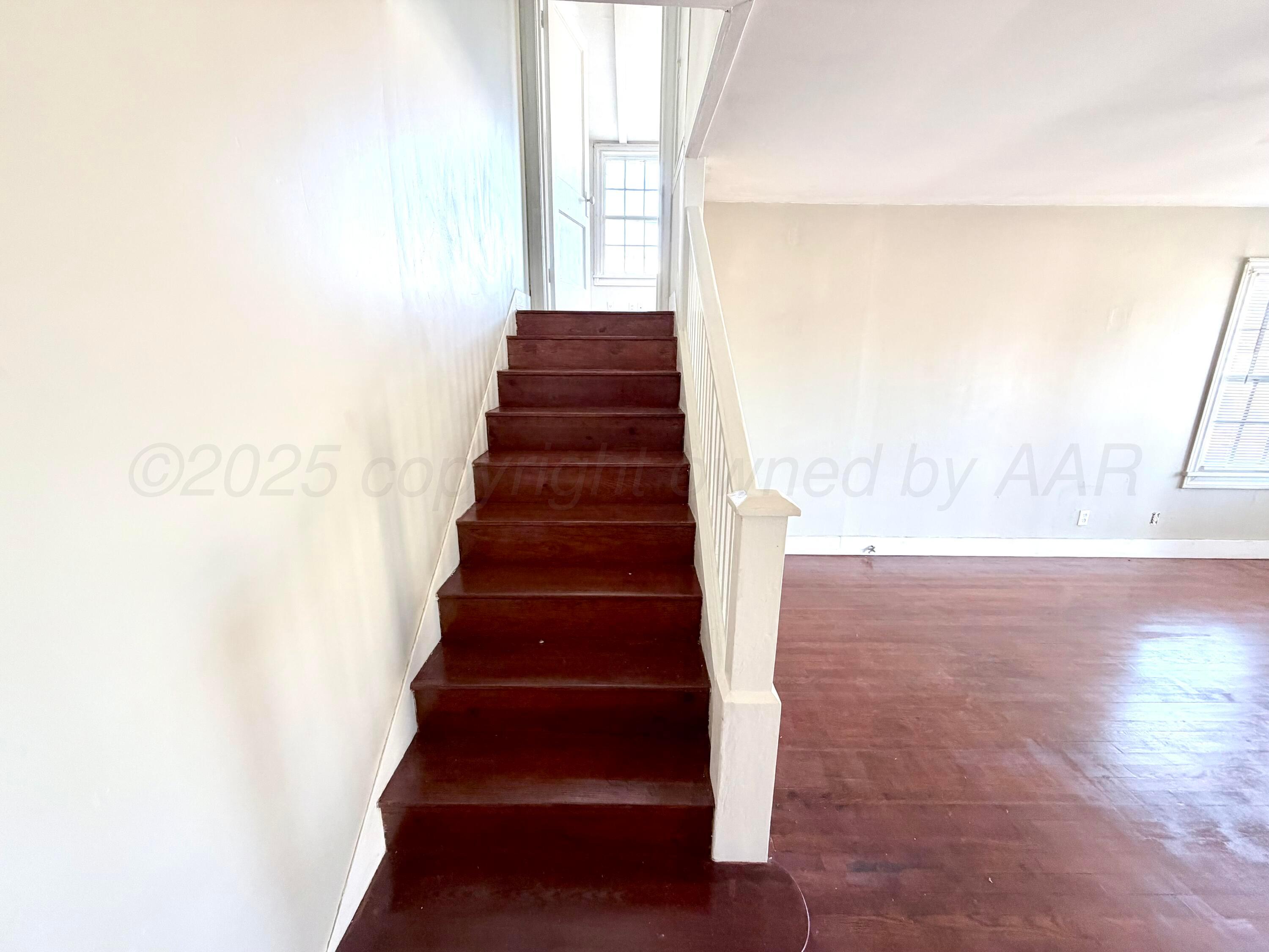 1409 El Paso Street Wellington, TX 79095 - Photo 11 of 22 a view of entryway
