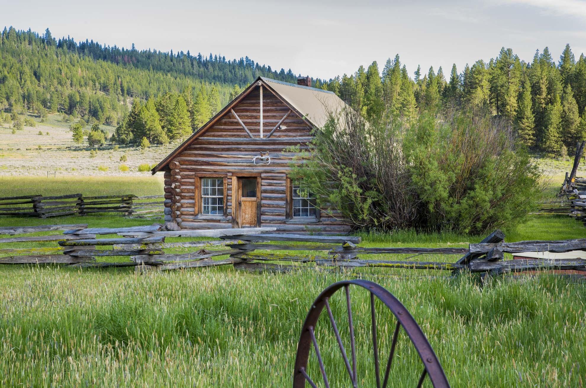0 Fishhole Creek Road Bly, OR 97622 - Photo 14 of 38 historic log cabin ranch house oregon as