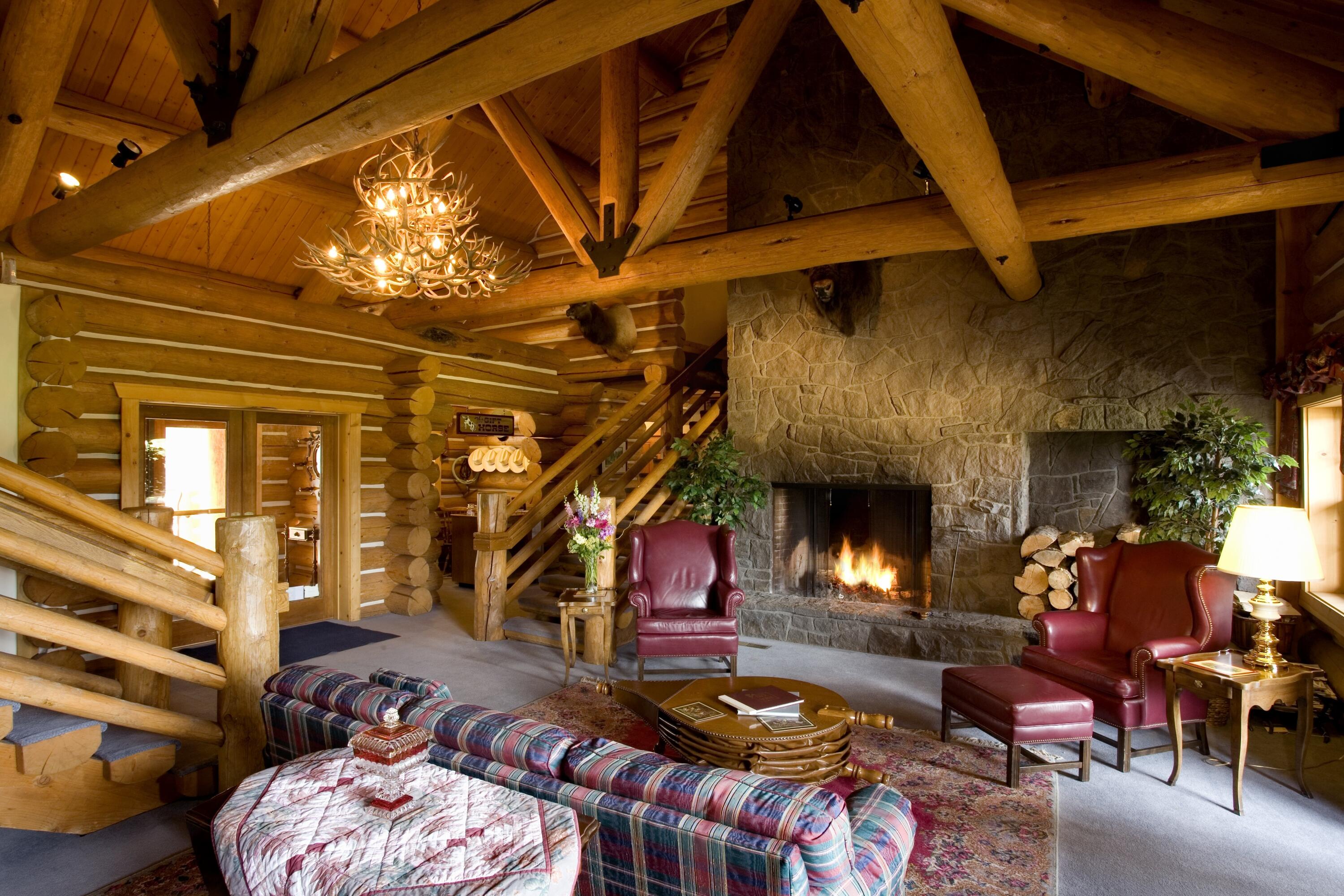 0 Fishhole Creek Road Bly, OR 97622 - Photo 3 of 38 ranch lodge great room oregon aspen ridg