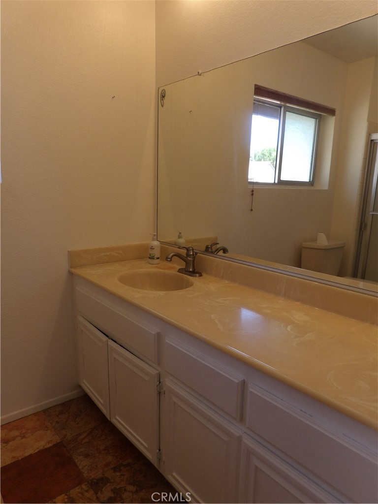 19140 Lahey Street, Unit 4 Porter Ranch, CA 91326 - Photo 19 of 22 Primary bath